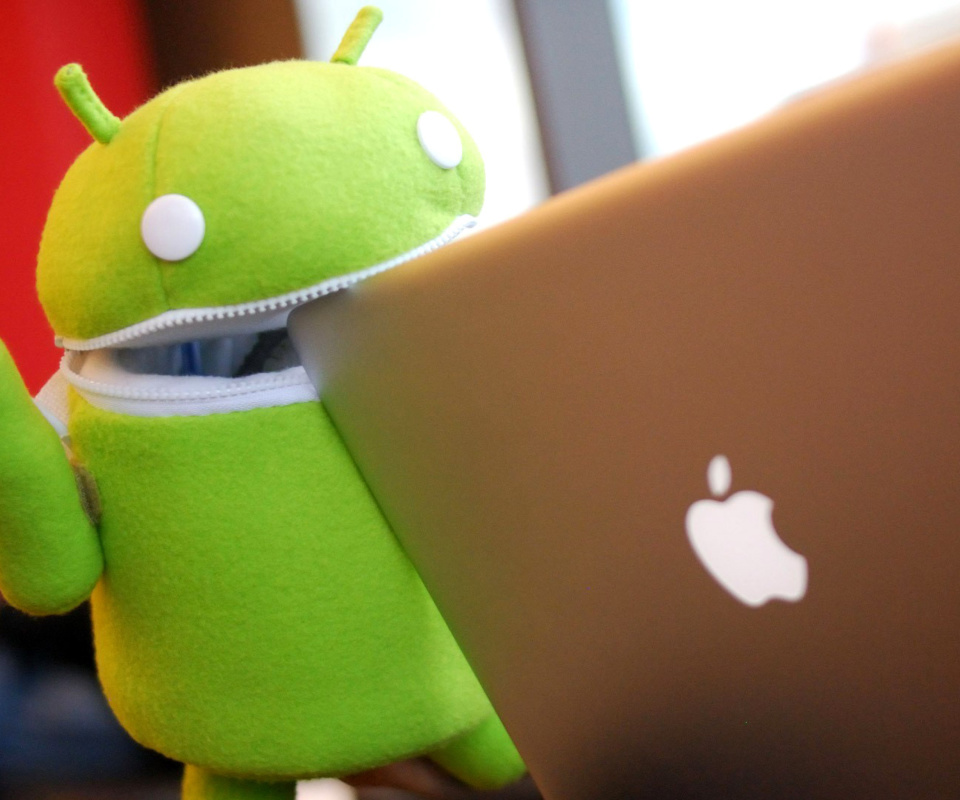Das Android Robot and Apple MacBook Air Laptop Wallpaper 960x800