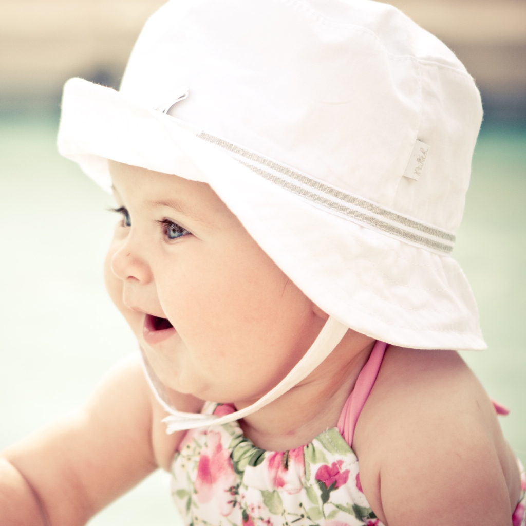 Screenshot №1 pro téma Cute Baby In Hat 1024x1024