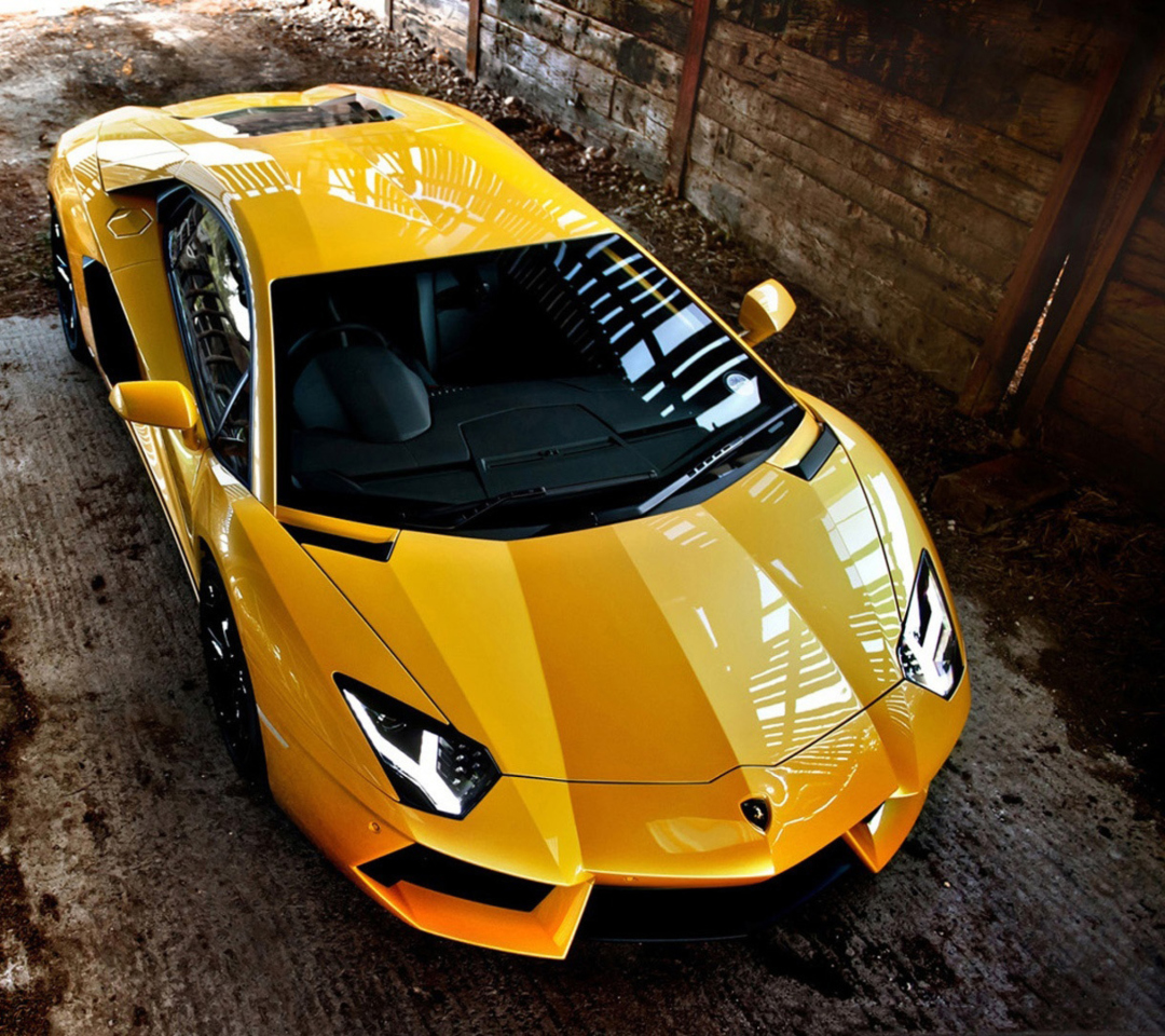 Screenshot №1 pro téma Yellow Lamborghini Aventador 1080x960
