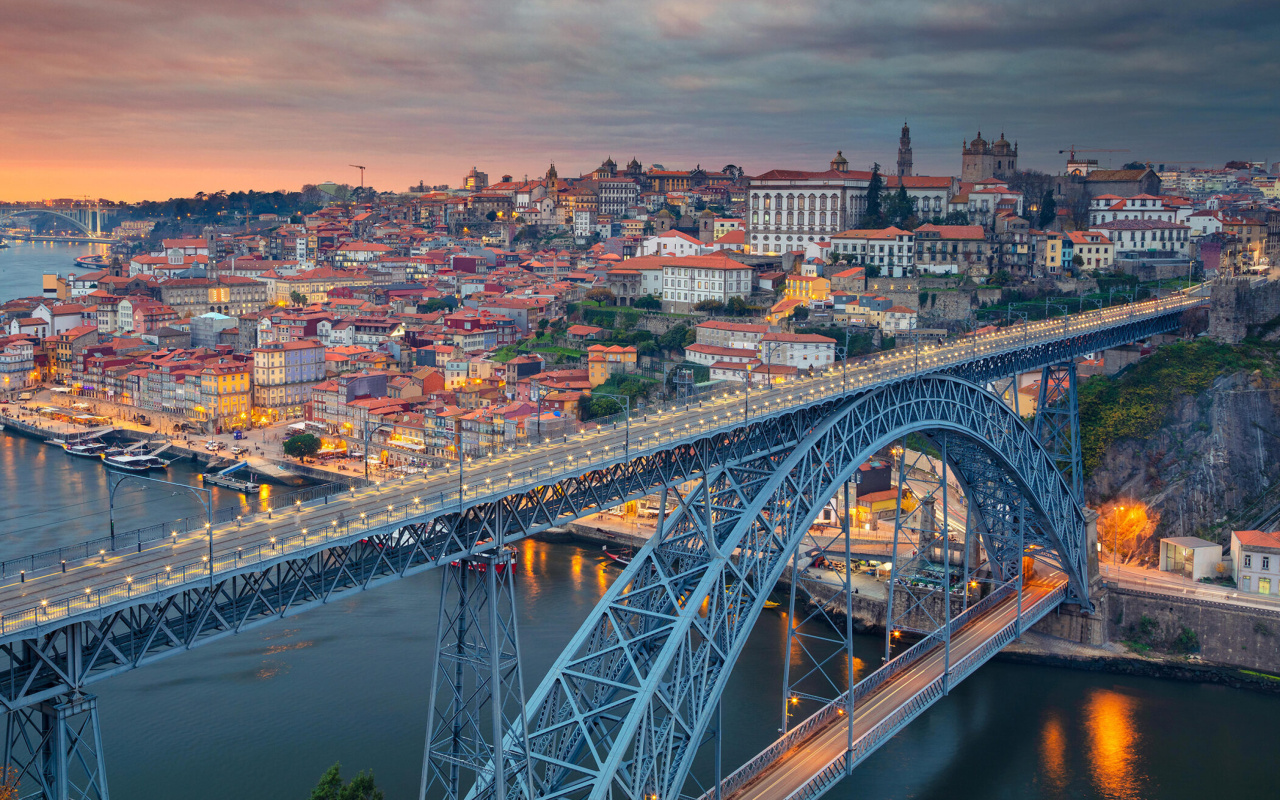 Dom Luis I Bridge in Porto wallpaper 1280x800