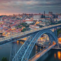 Das Dom Luis I Bridge in Porto Wallpaper 208x208