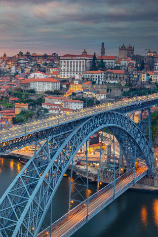 Dom Luis I Bridge in Porto wallpaper 320x480
