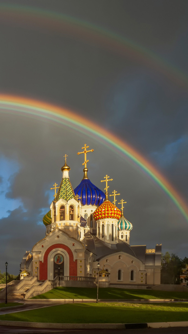 Fondo de pantalla The Church of St. Igor of Chernigov in Peredelkino 640x1136