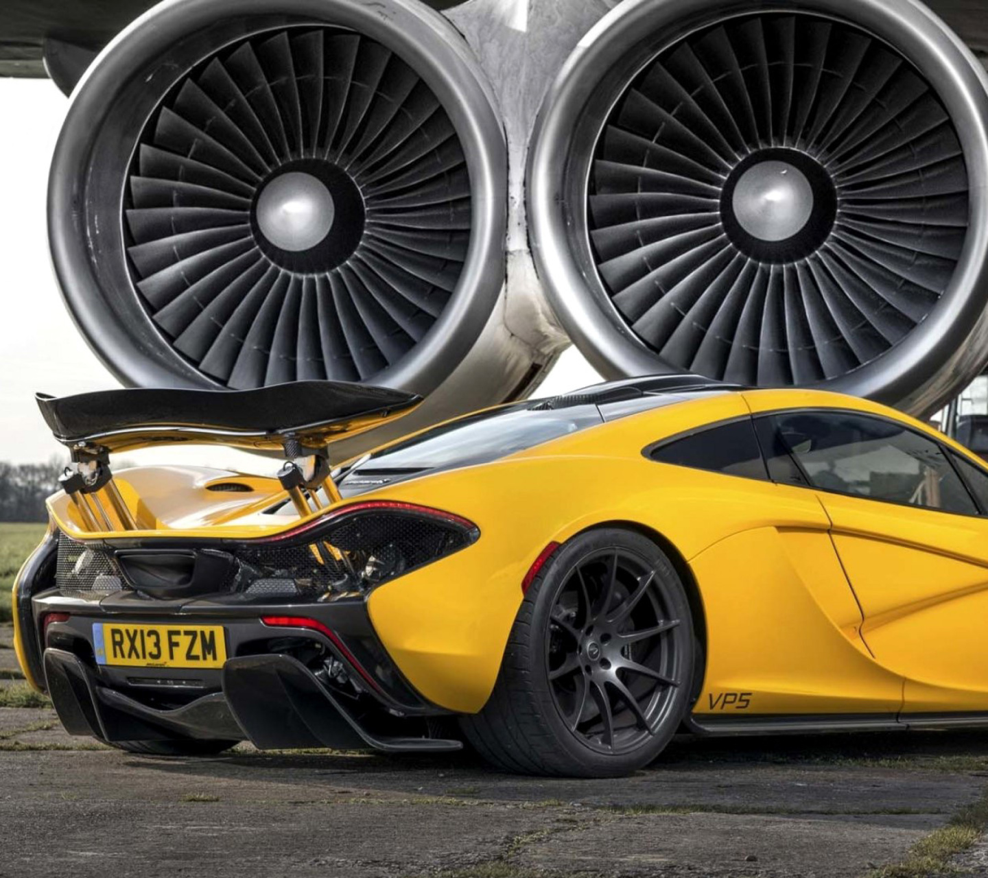 Mclaren P1 wallpaper 1440x1280