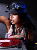 Das Dj Girl Wallpaper 132x176