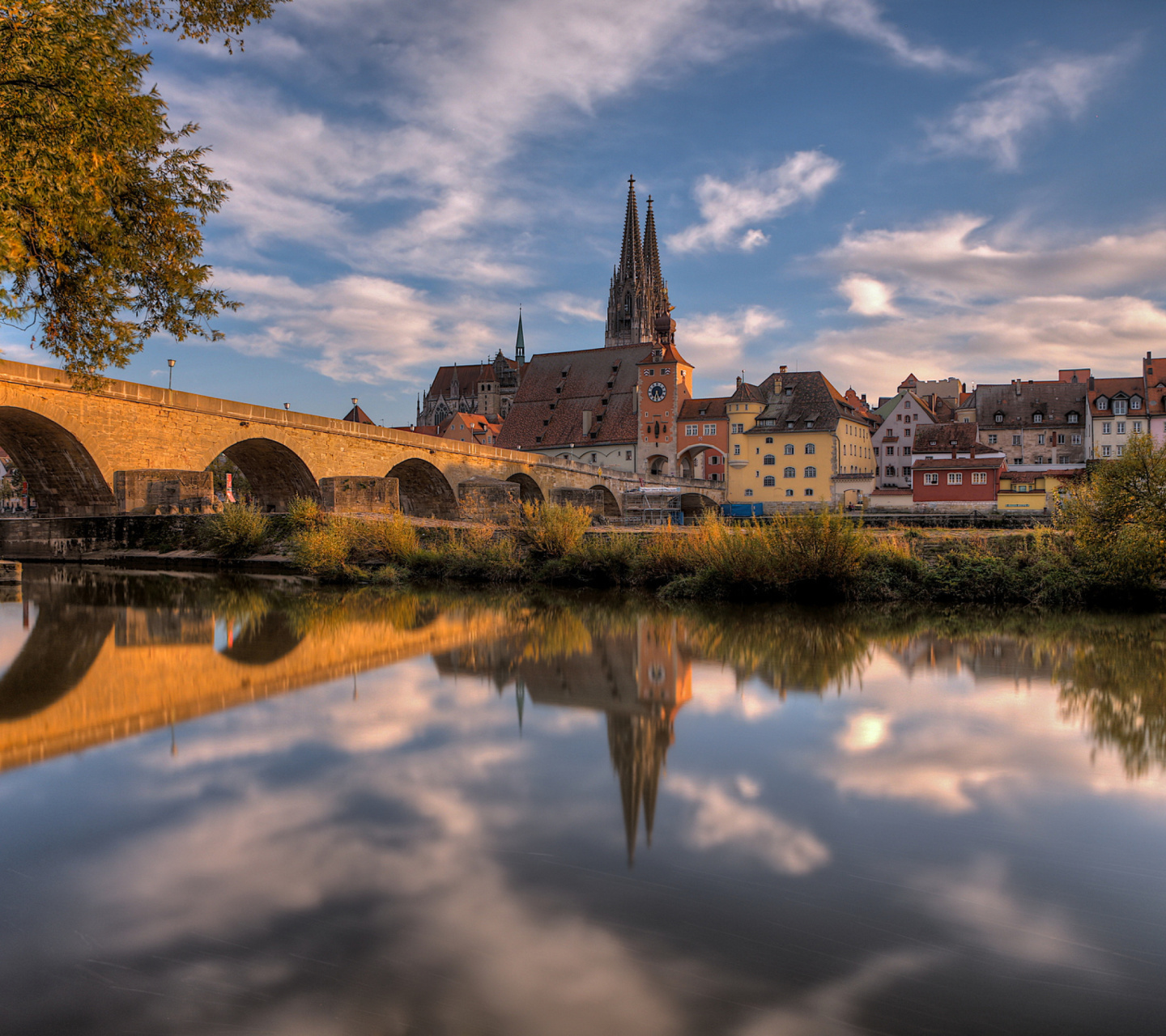 Regensburg wallpaper 1440x1280