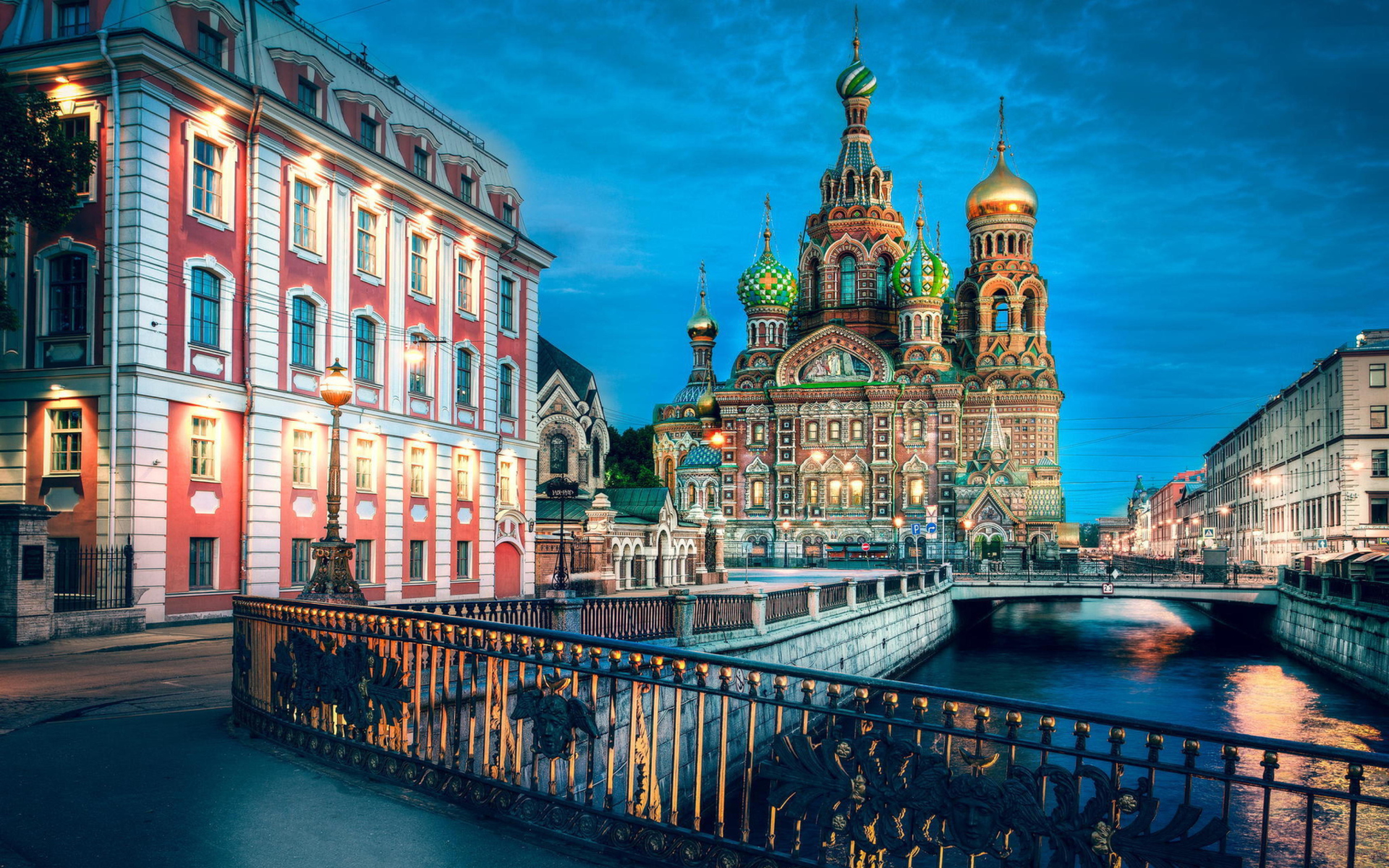 Screenshot №1 pro téma Church Of Savior On Spilled Blood In St. Petersburg 1920x1200