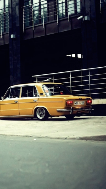 Обои Lada Russian Car 360x640