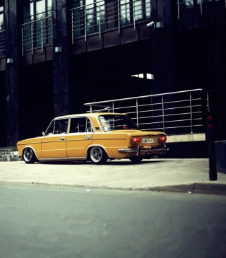 Lada Russian Car - Obrázkek zdarma pro iPhone 4