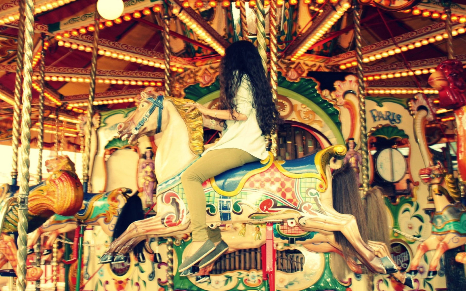 Fondo de pantalla Carousel 1920x1200