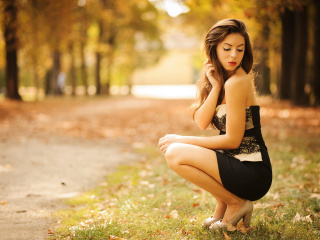Sweet Model in Black Dress screenshot #1 320x240
