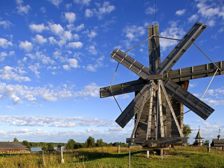 Sfondi Kizhi Island with wooden Windmill 320x240