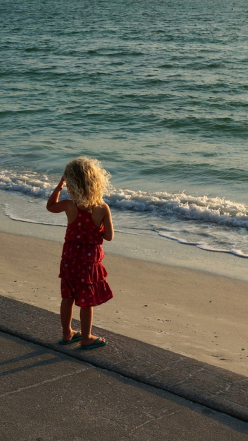 Child Looking At Sea screenshot #1 360x640