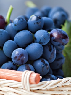 Das Grapes from Greece Wallpaper 240x320