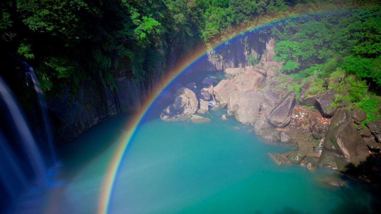 Fondo de pantalla Rainbow Over Lagoon 1280x720