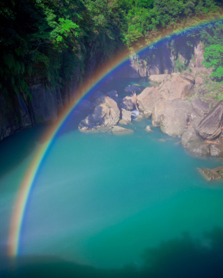 Rainbow Over Lagoon - Obrázkek zdarma pro Nokia Asha 306