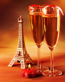 Das Paris Mini Eiffel Tower And Champagne Wallpaper 128x160