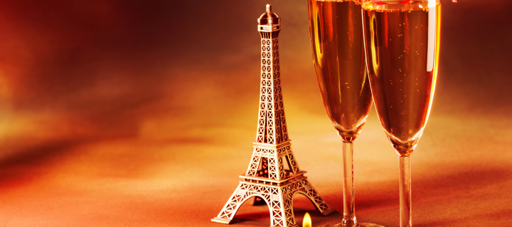 Обои Paris Mini Eiffel Tower And Champagne 720x320