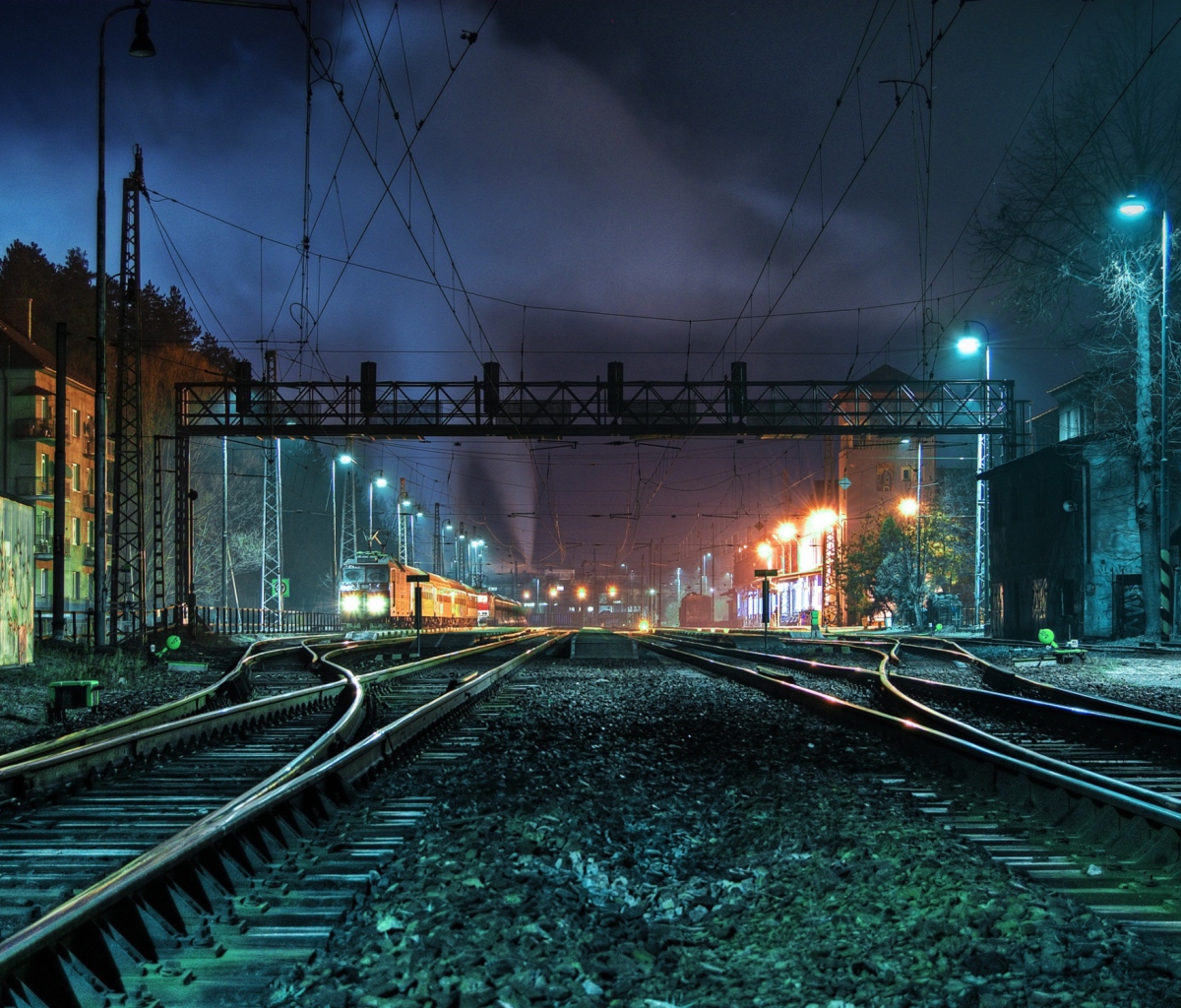 Fondo de pantalla Railway Station At Night 1200x1024