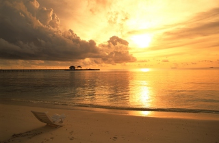 Beach Chair At Sunset - Fondos de pantalla gratis 