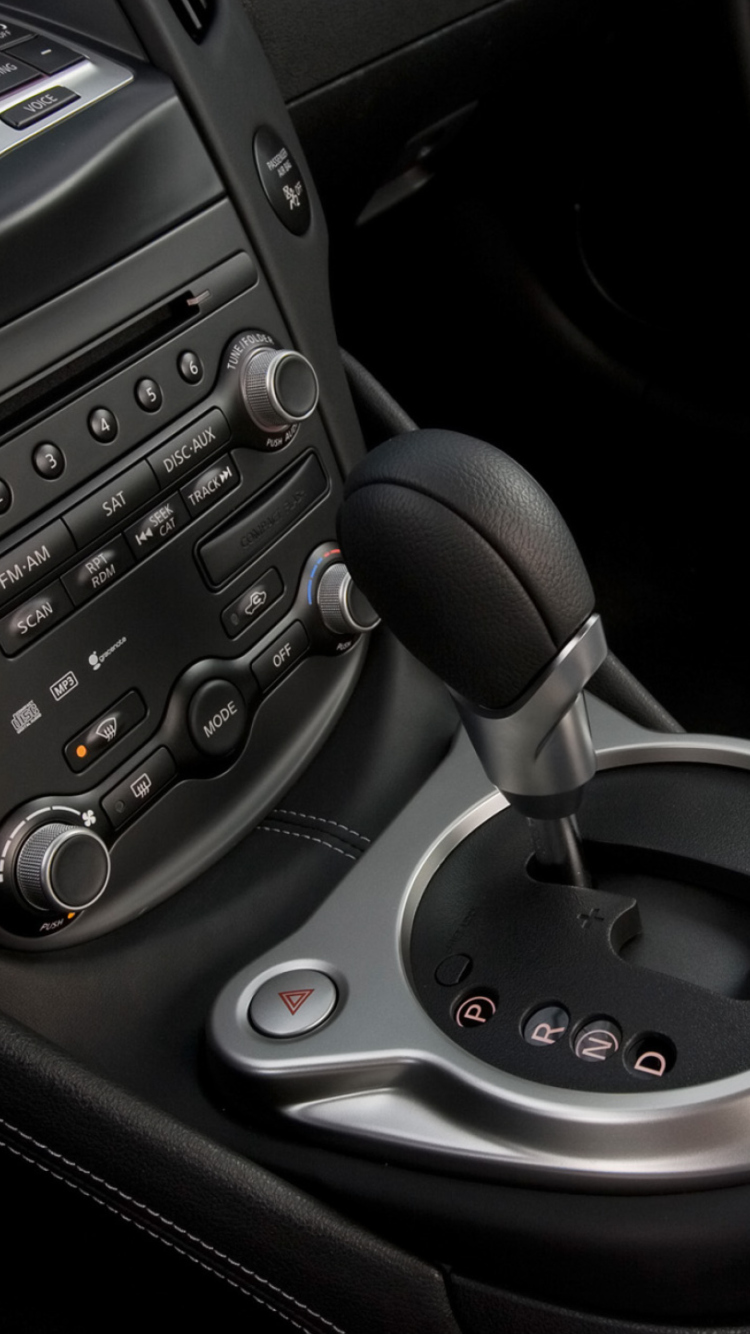 Das Nissan 370Z Interior Wallpaper 750x1334