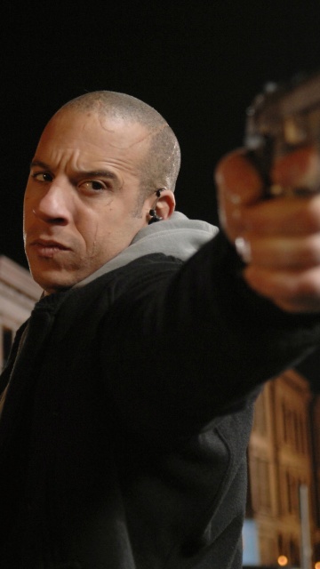 Vin Diesel in Fast & Furious screenshot #1 360x640