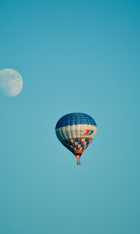 Air Balloon In Blue Sky In Front Of White Moon screenshot #1 480x800