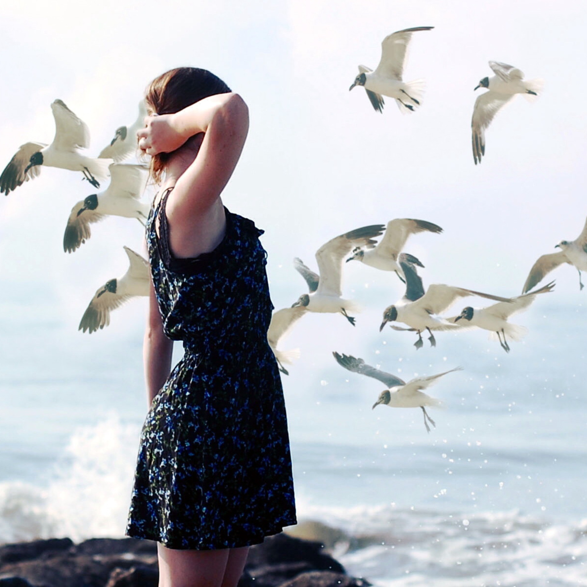 Girl On Sea Coast And Seagulls screenshot #1 2048x2048