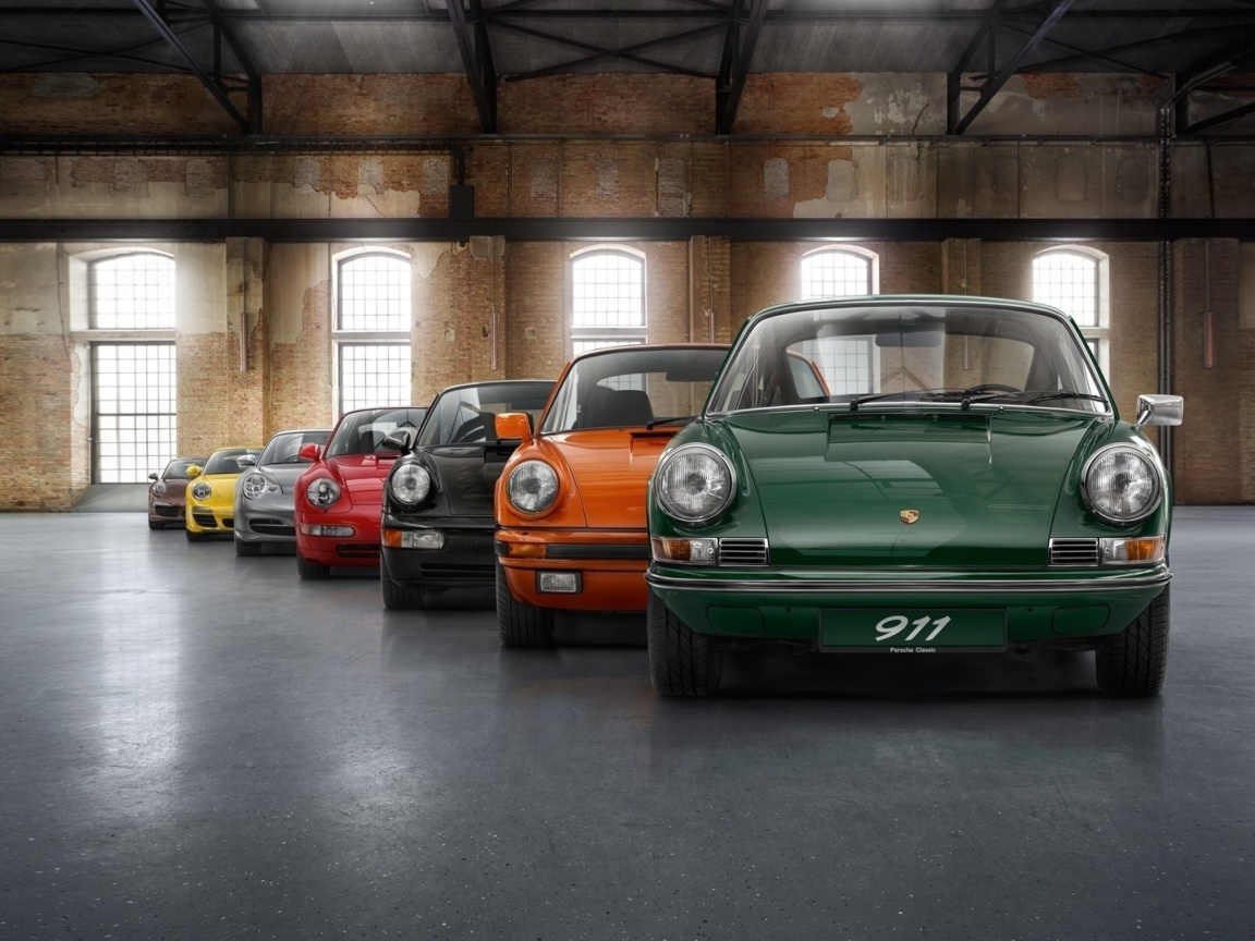 Das Porsche 911 Vintage Cars in Museum Wallpaper 1152x864