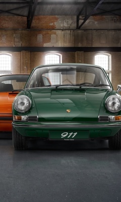 Sfondi Porsche 911 Vintage Cars in Museum 240x400