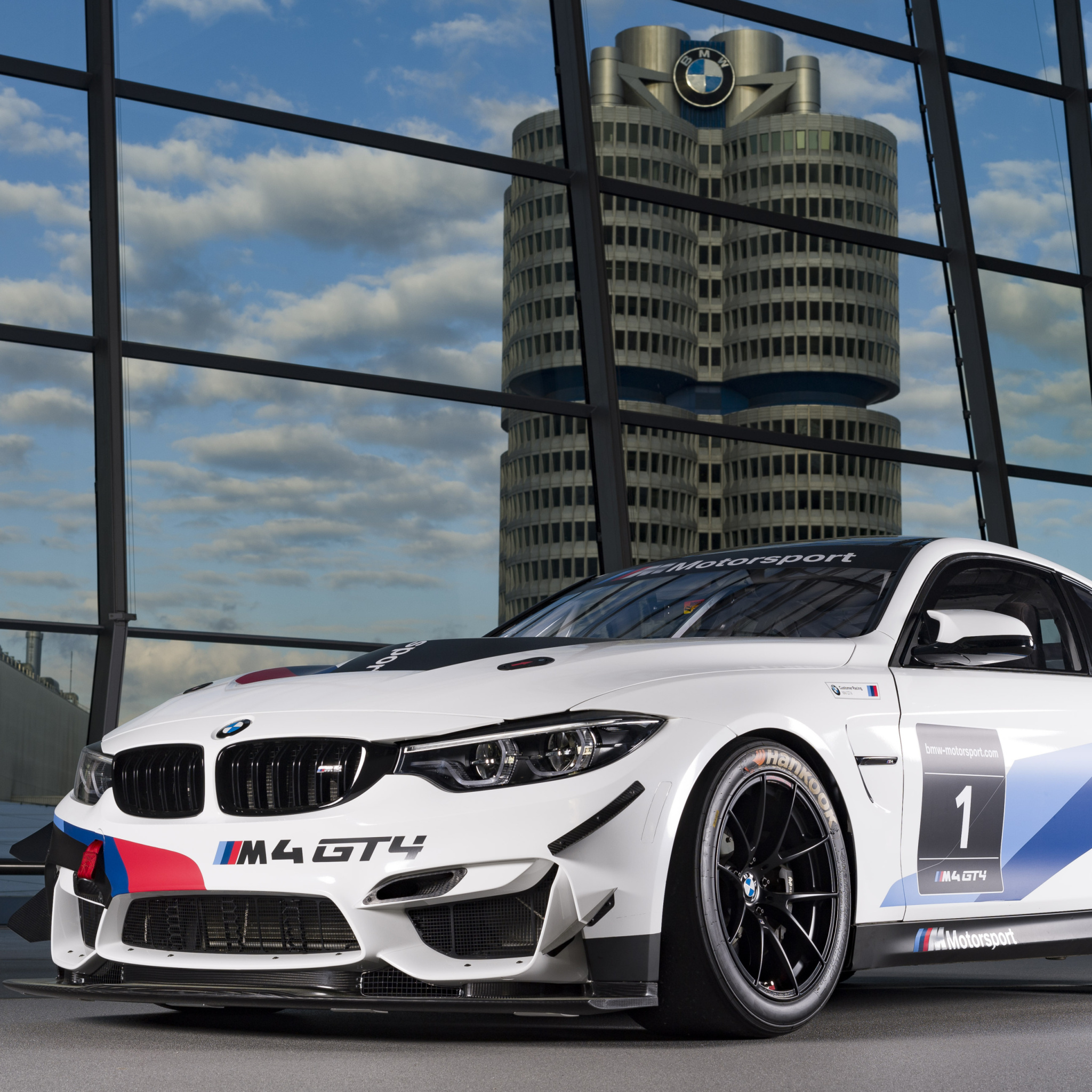 Fondo de pantalla BMW M4 GT4 2022 2048x2048