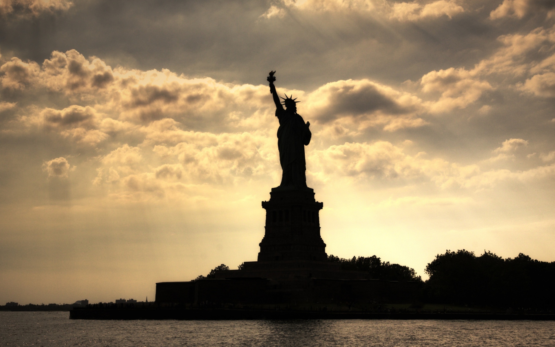 Screenshot №1 pro téma Statue Of Liberty In United States Of America 1920x1200