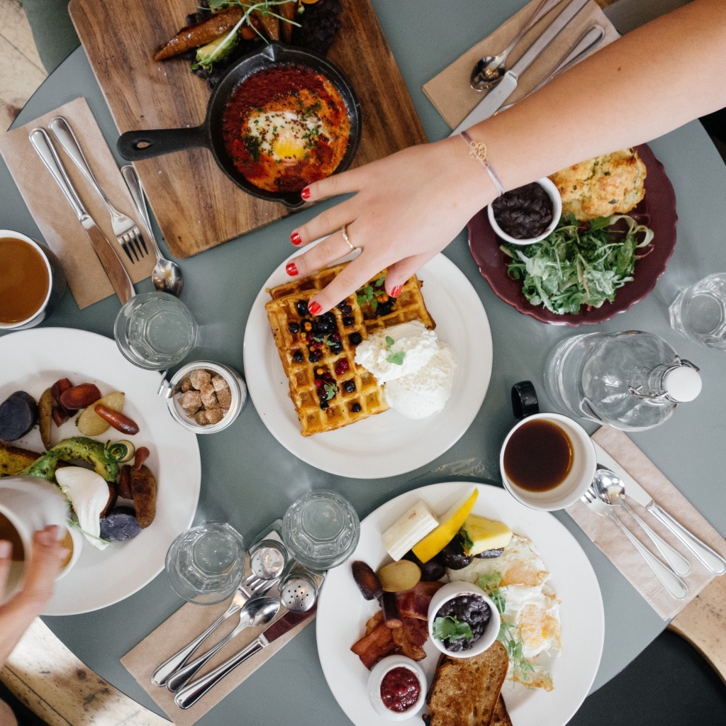 Sfondi Breakfast with Coffee, Bacon and Waffle 1024x1024