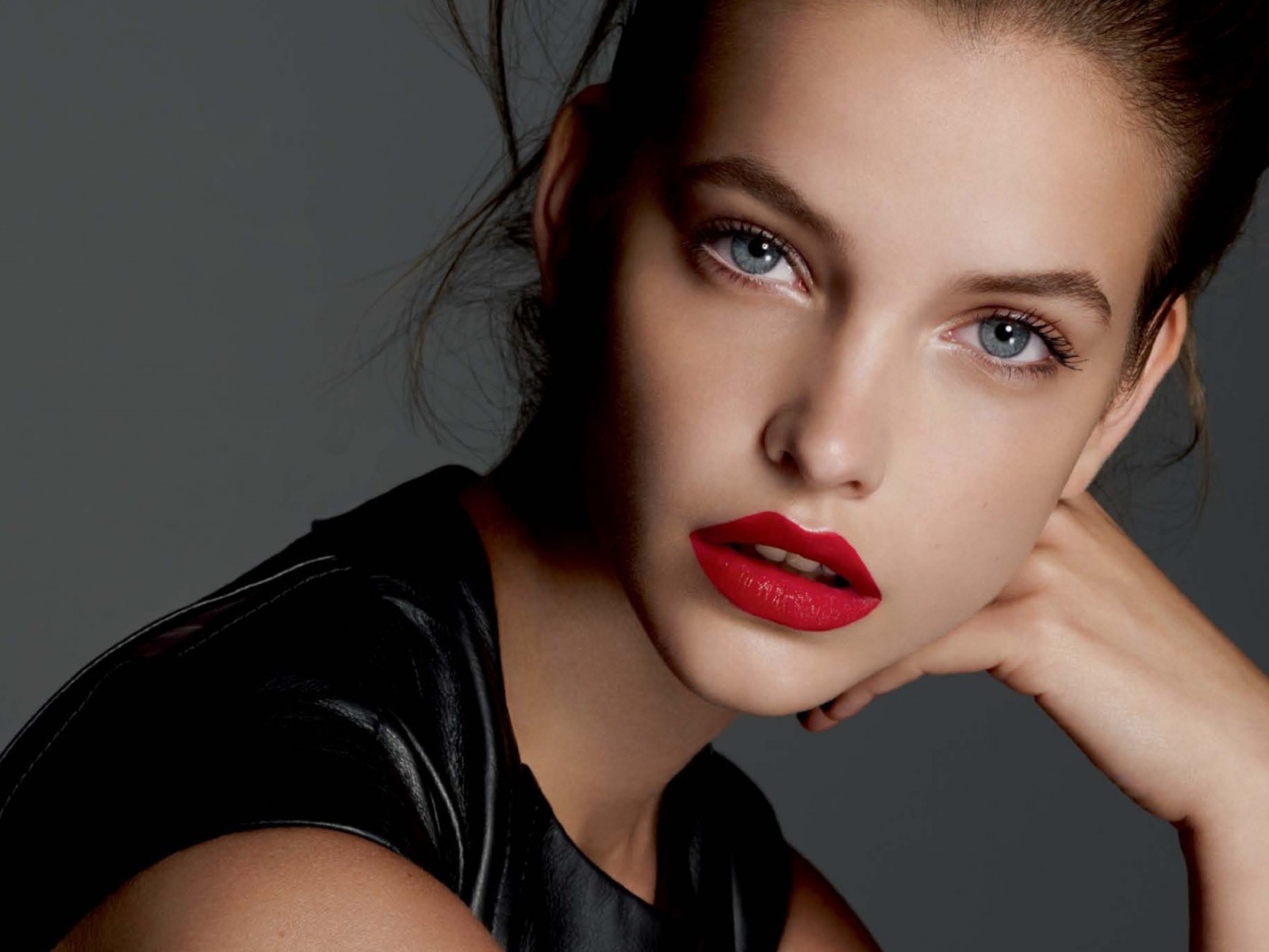 Fondo de pantalla Barbara Palvin Red Lipstick 1600x1200