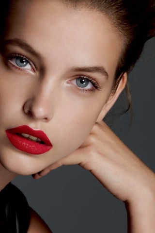 Barbara Palvin Red Lipstick screenshot #1 320x480