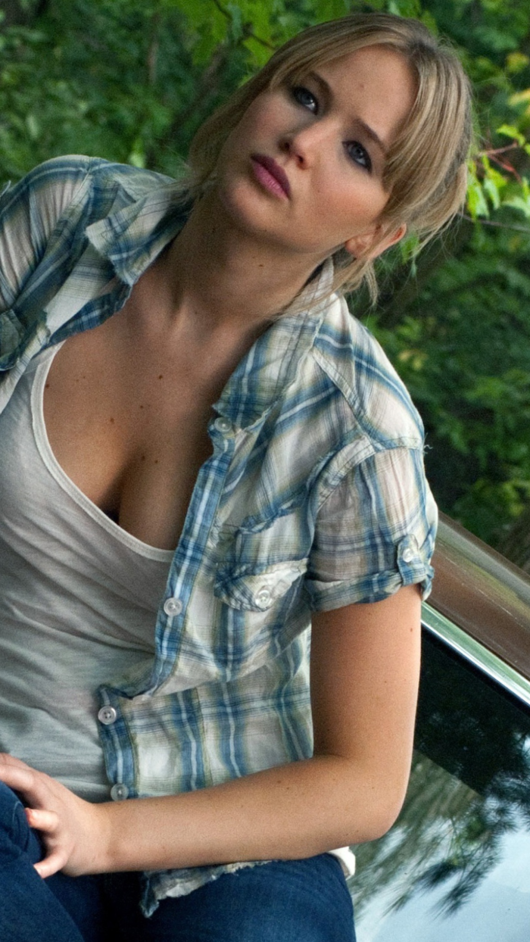 Screenshot №1 pro téma Jennifer Lawrence House At The End of the Street 1080x1920