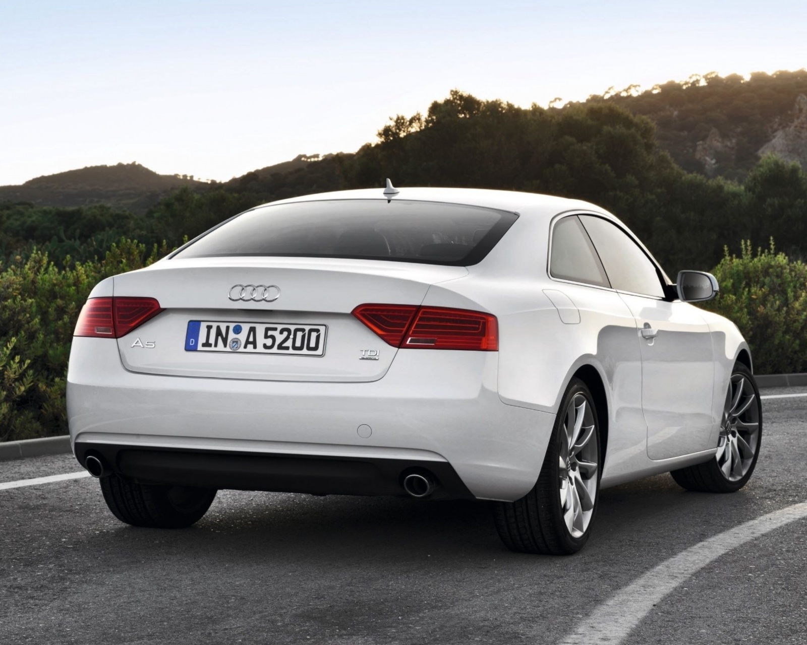 Audi A5 Coupe Rear View screenshot #1 1600x1280