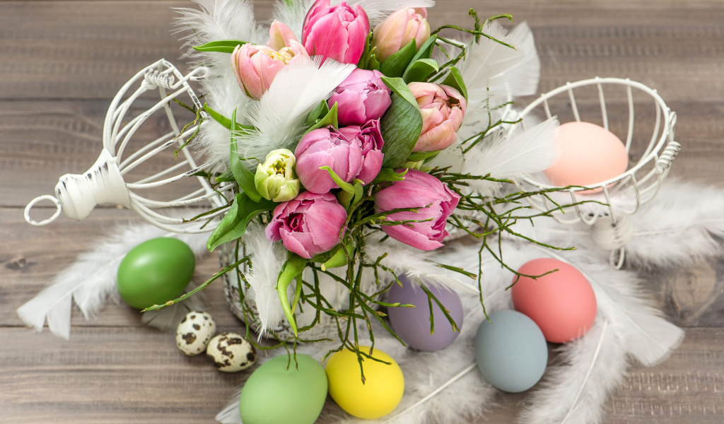 Обои Tulips and Easter Eggs 1024x600