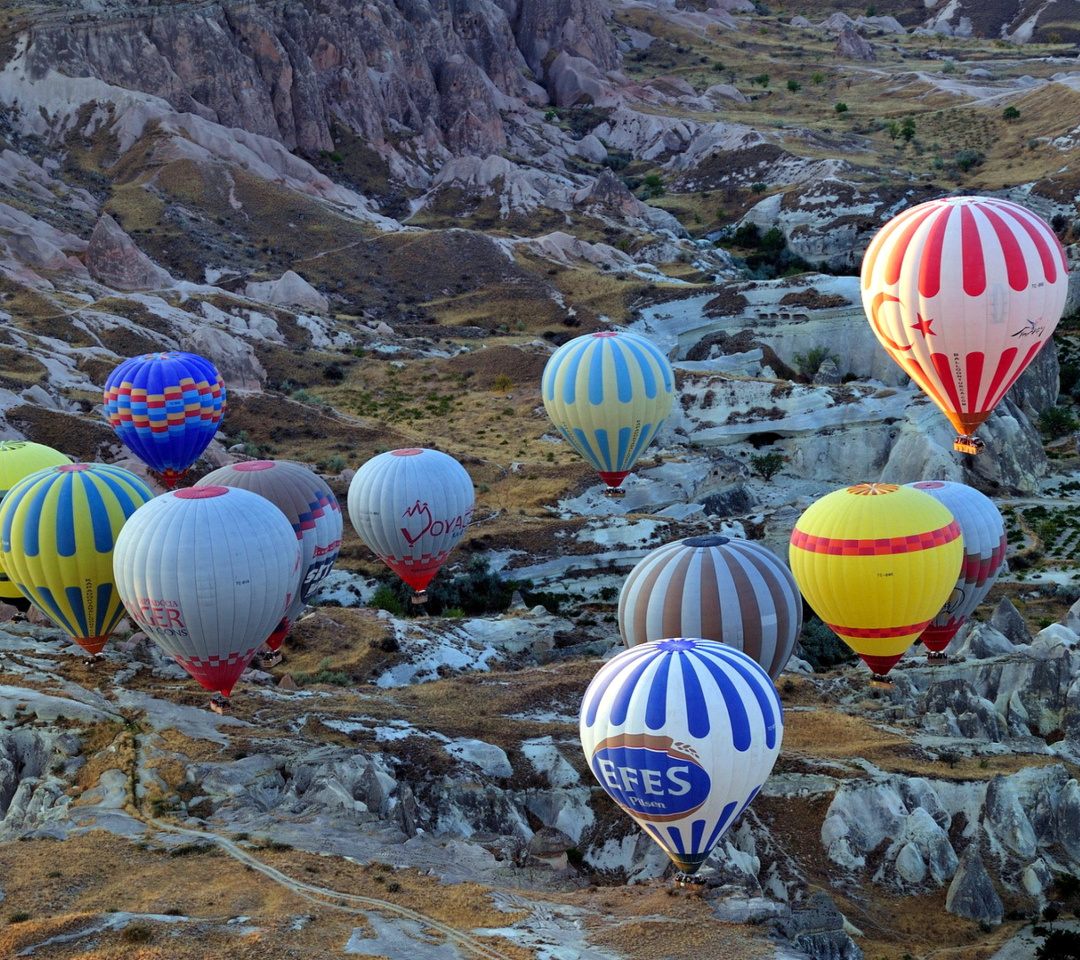 Обои Hot air ballooning Cappadocia 1080x960