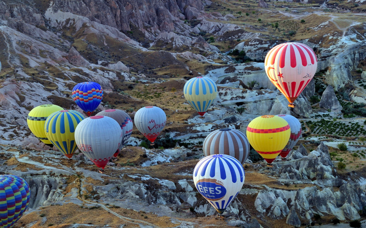 Обои Hot air ballooning Cappadocia 1280x800