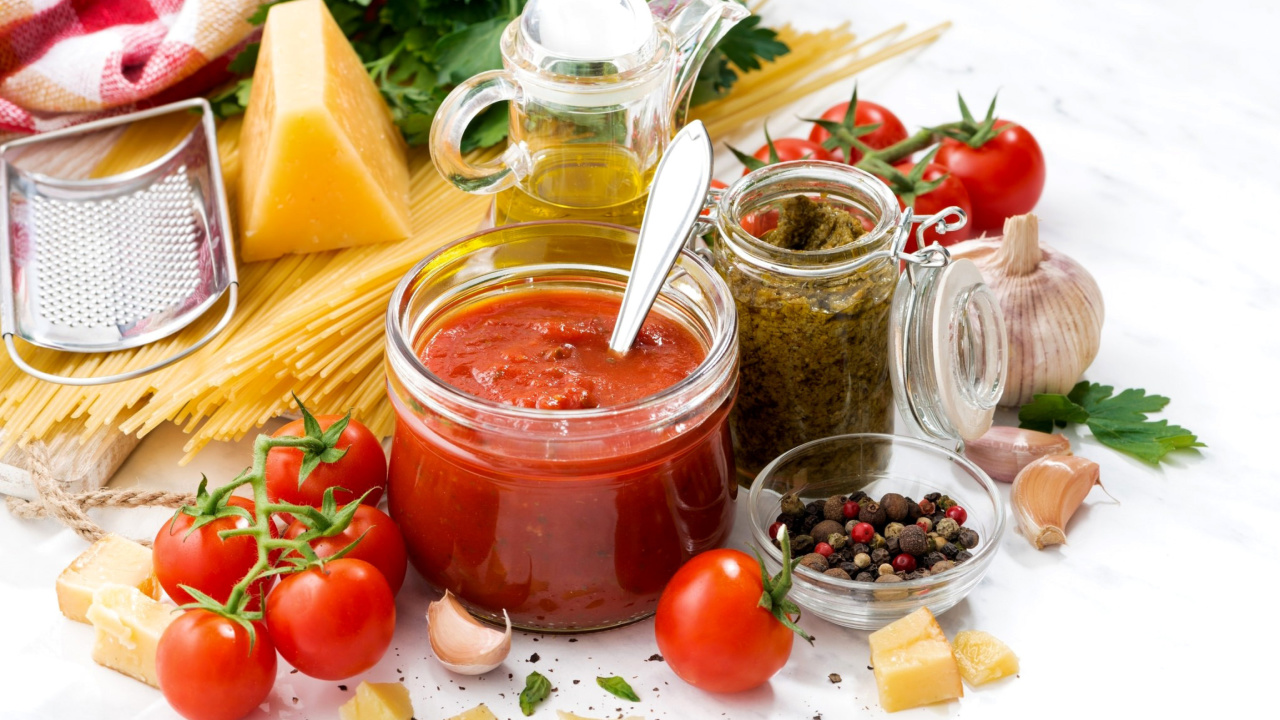 Das Lecho with tomatoes, spices and cheese Wallpaper 1280x720