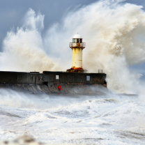 Screenshot №1 pro téma Crazy Storm And Old Lighthouse 208x208