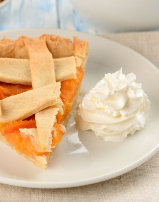 Apricot Pie With Whipped Cream - Obrázkek zdarma pro Nokia Asha 306