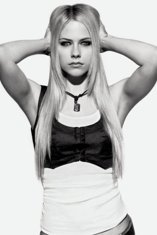 Fondo de pantalla Avril Lavigne Smile 320x480