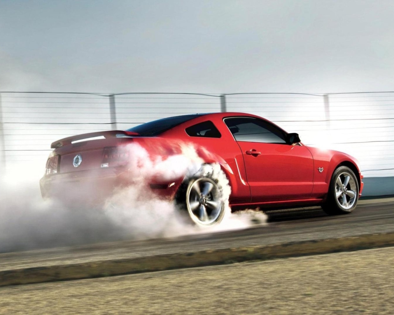 Red Mustang GT Best USA Sporcar screenshot #1 1280x1024