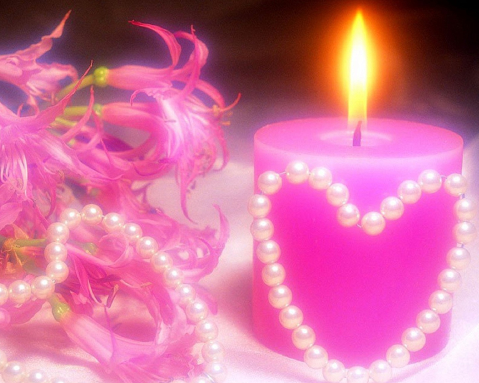 Das Heart Candle Wallpaper 1600x1280