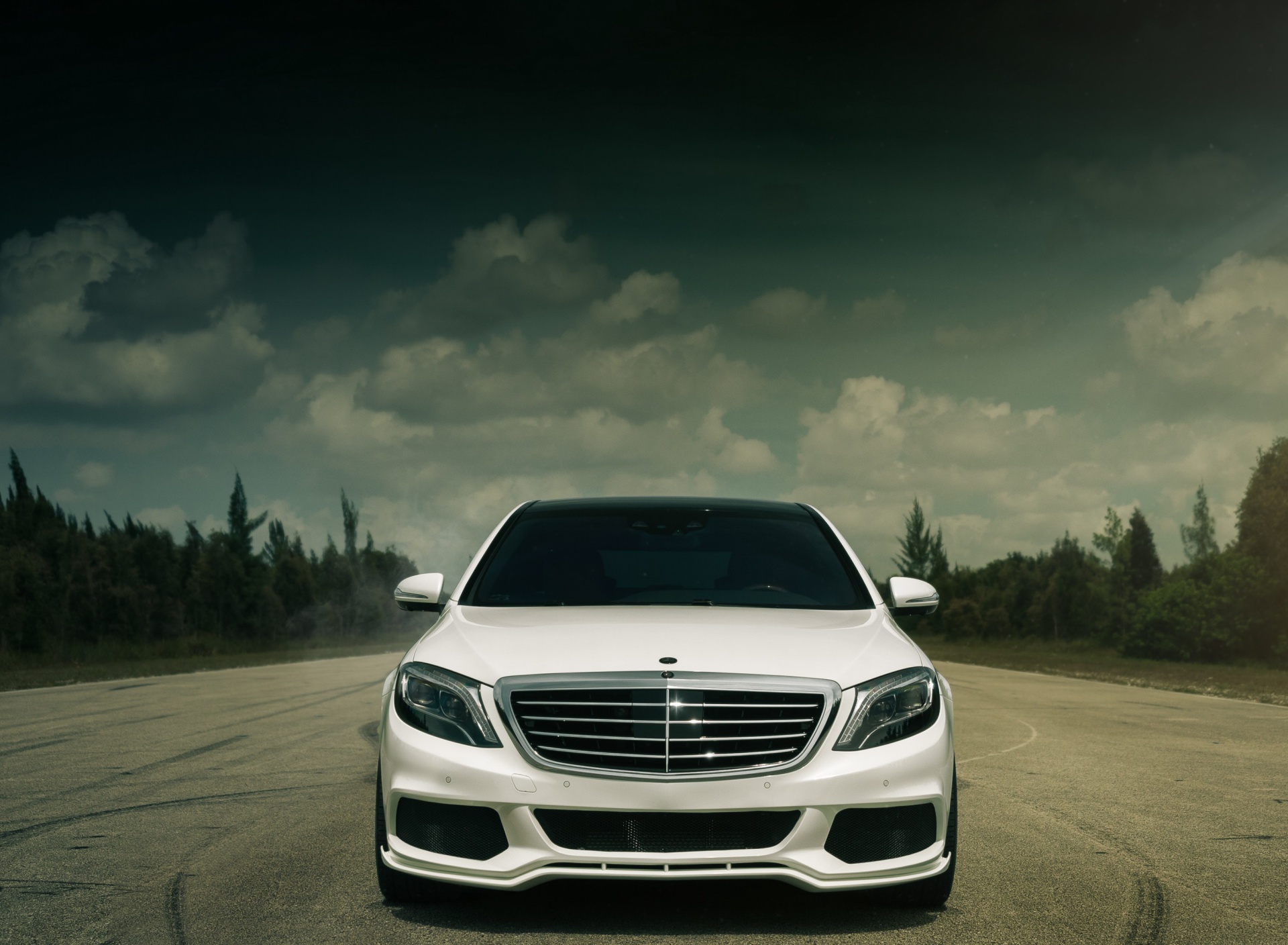 Das Mercedes-benz S550 Brabus Wallpaper 1920x1408