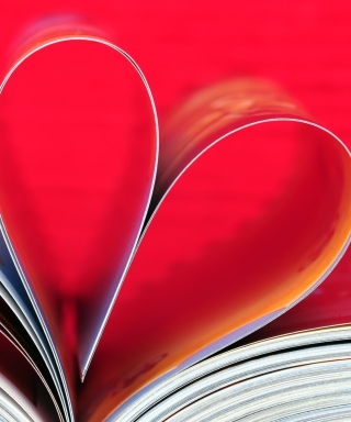 Book Pages Form A Heart - Obrázkek zdarma pro 480x800
