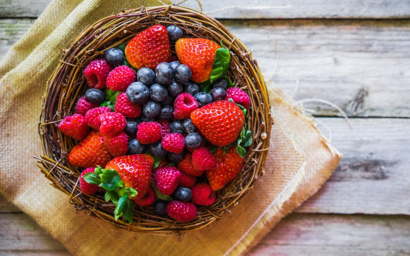 Sfondi Summer Berries 1440x900