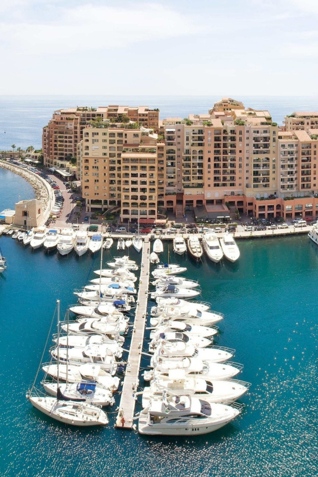 Fondo de pantalla Posh Monaco Yachts 640x960